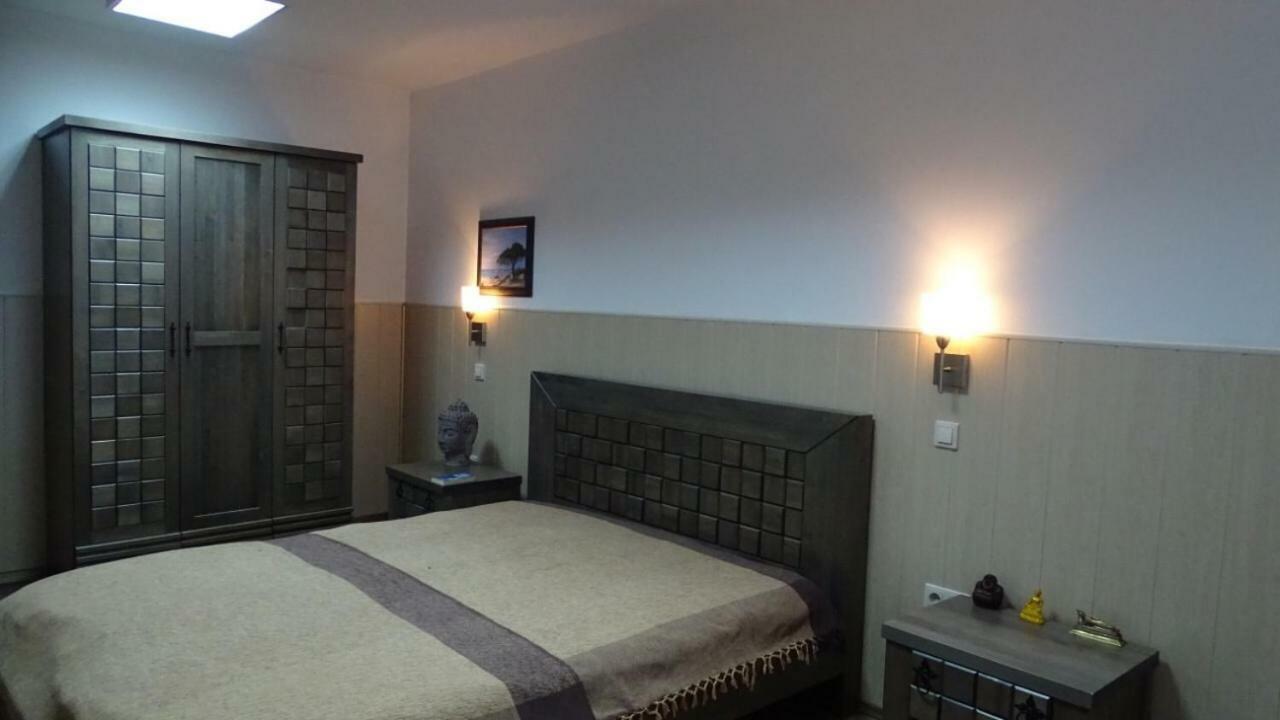 Apartment Kafedral Warna Exterior foto