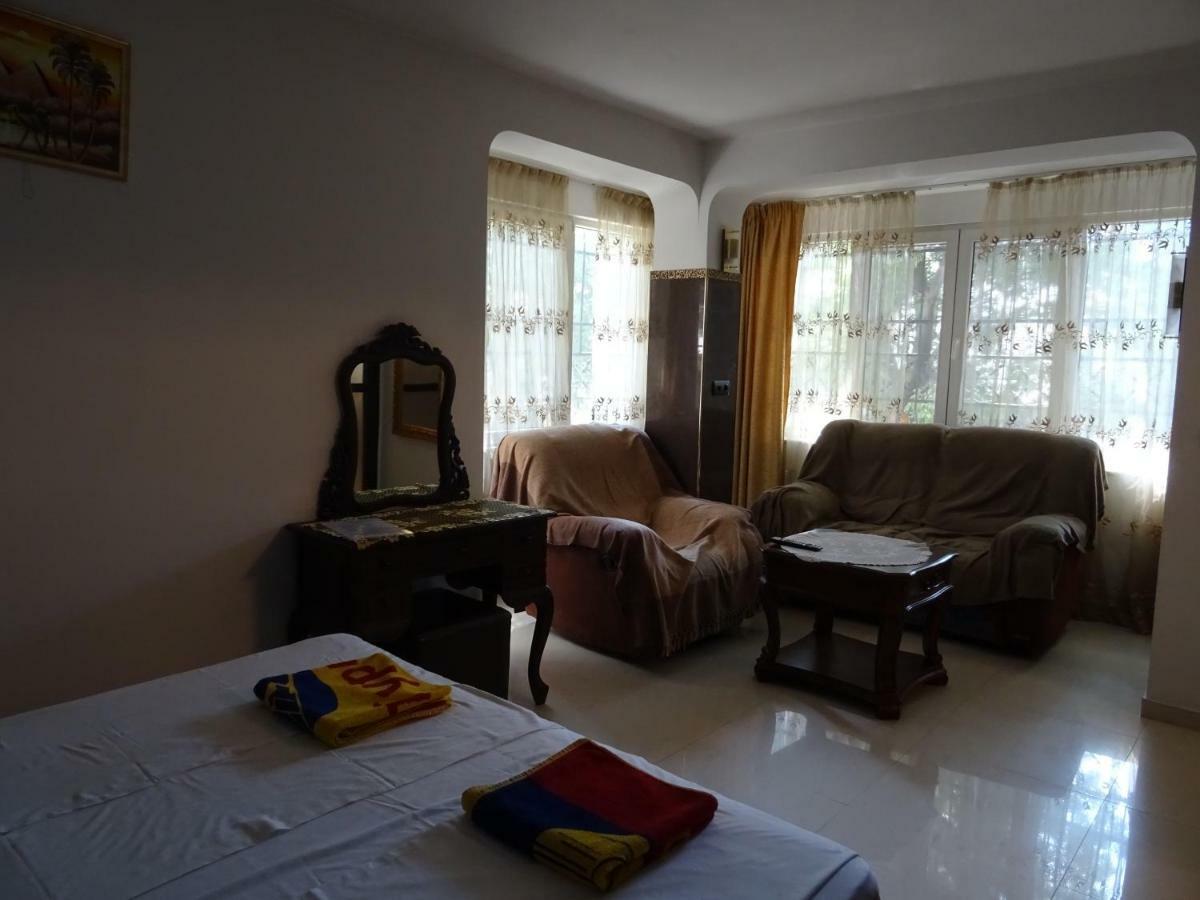 Apartment Kafedral Warna Exterior foto