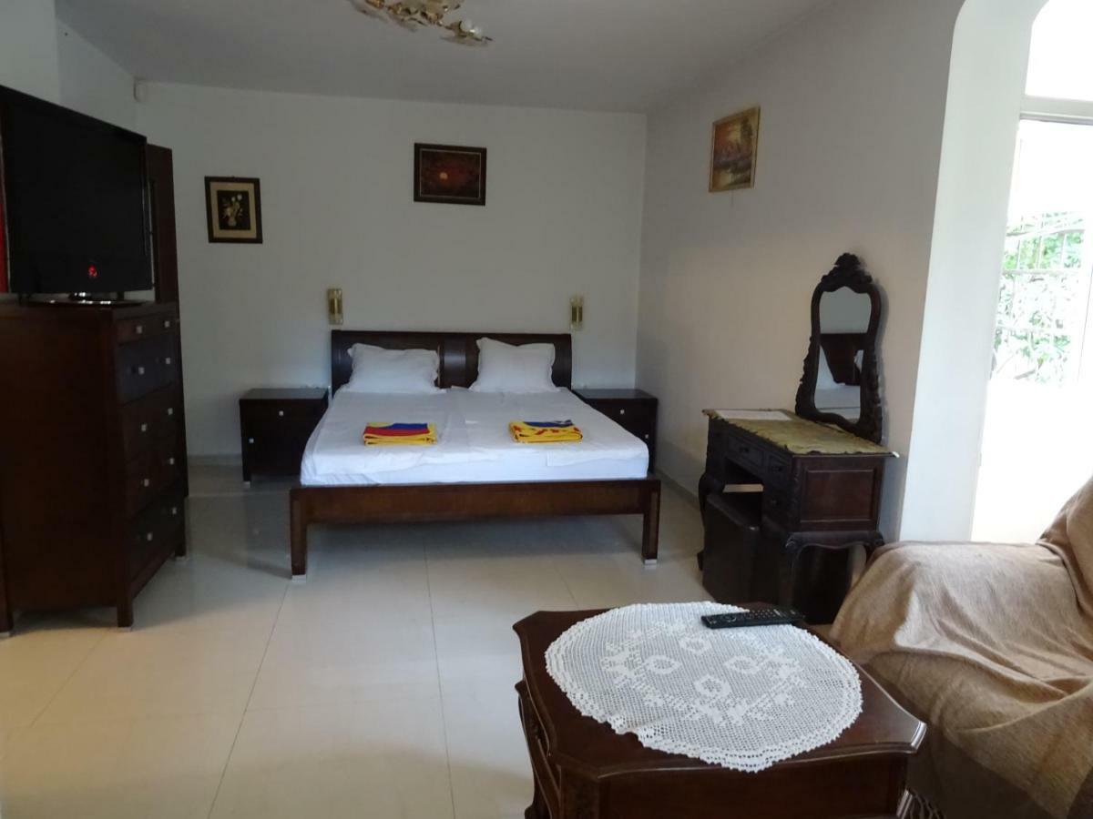 Apartment Kafedral Warna Exterior foto